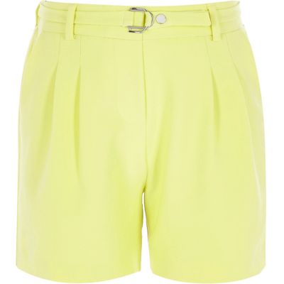 Girls yellow D-ring buckle shorts